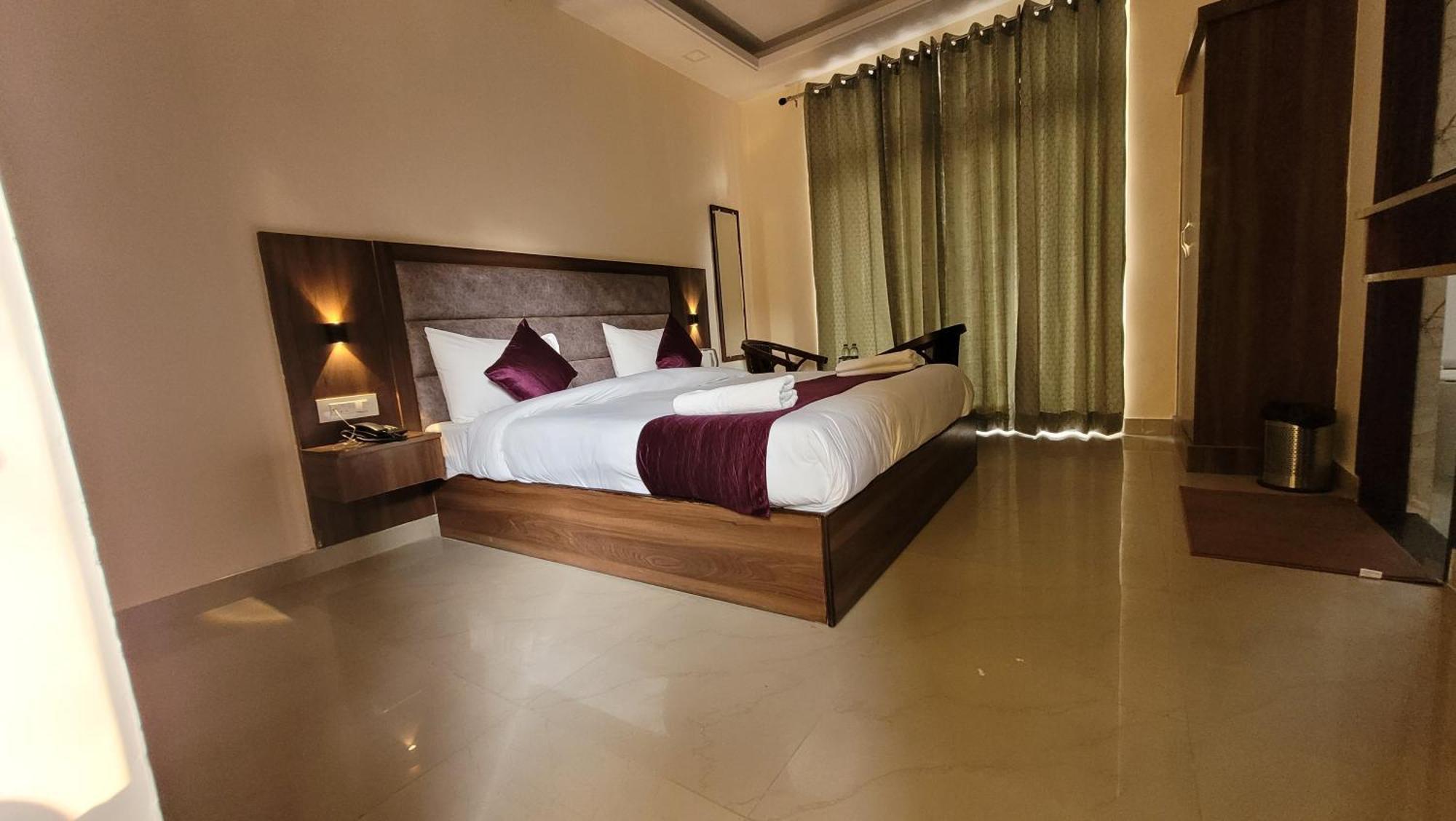 Hotel Keshav Nandan By The Shivaay Ришикеш Экстерьер фото