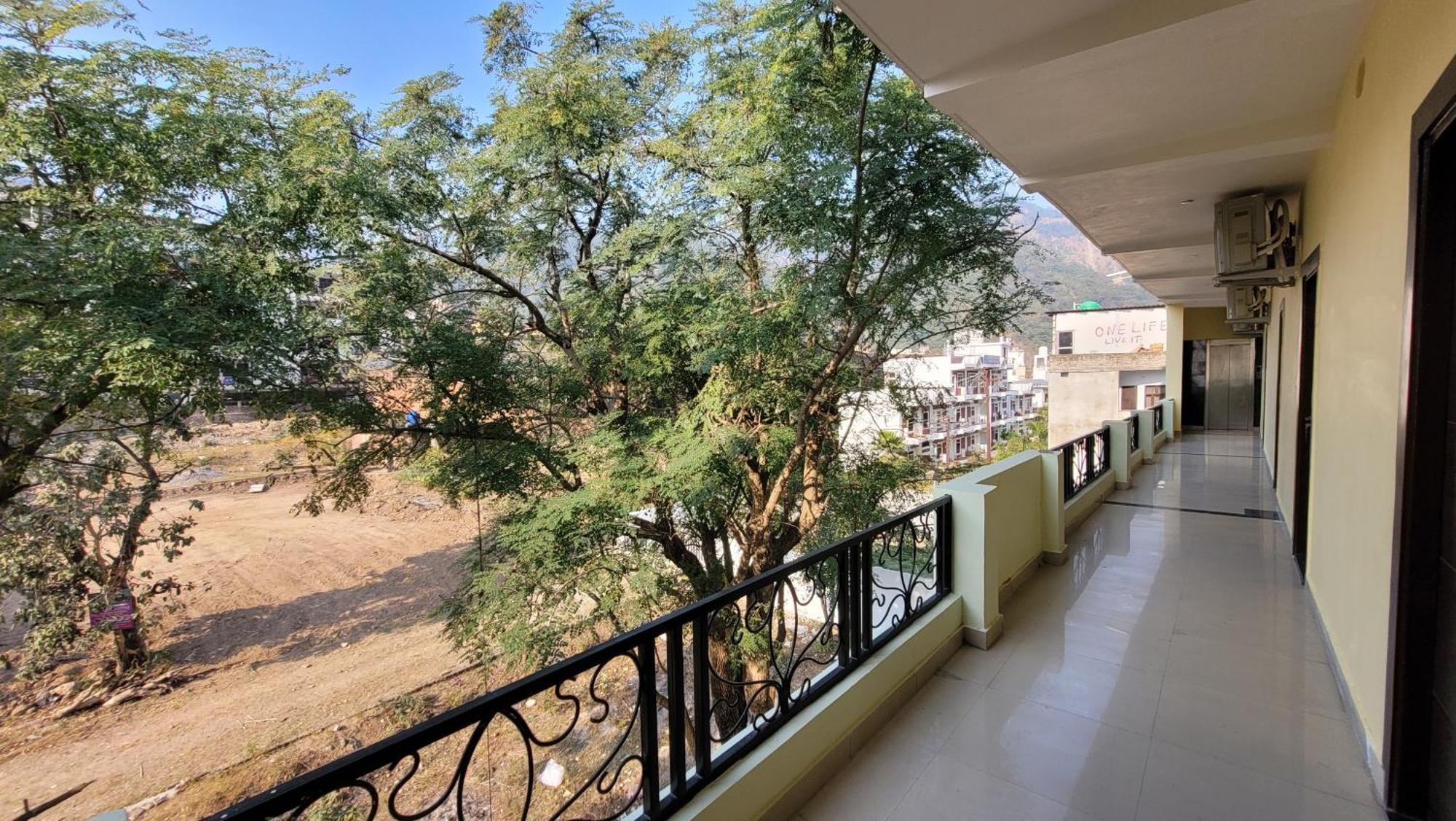 Hotel Keshav Nandan By The Shivaay Ришикеш Экстерьер фото